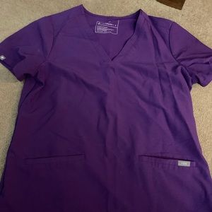 Figs 2 pocket scrub top. Small
